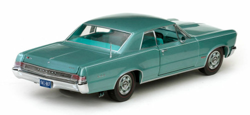 1/18 Sunstar 1965 Pontiac GTO (Green) Diecast Car Model