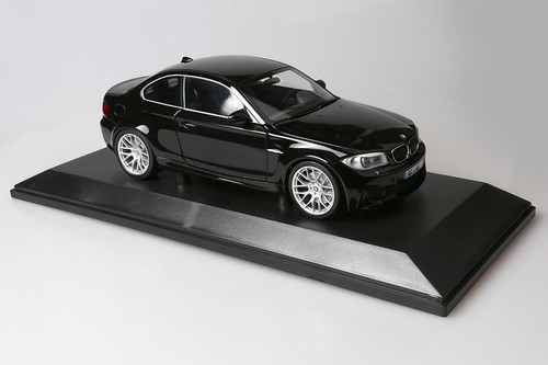 1/43 Minichamps 2011 BMW 1M Coupe (Yellow) Diecast Car Model