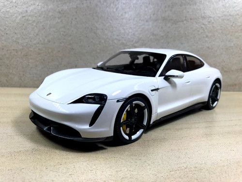 1/18 Dealer Edition Porsche Taycan Turbo S (White) Resin Car Model Limited