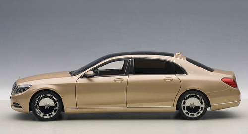 1/18 AUTOart MERCEDES MAYBACH S-KLASSE S600 (CHAMPAGNE GOLD)