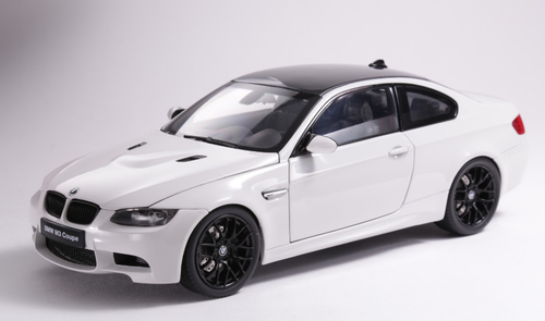 1/18 Kyosho BMW E92 M3 Coupe (White) with Competition Wheels Diecast Car Model