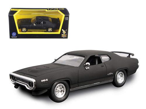 ロードシグネーチャー プリムス GTX 1971 1/43 1971 Plymouth GTX 440 6 Pack Silver 1/43 Diecast Model Car