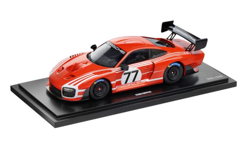 1/18 Dealer Edition Porsche Driver's Selection 935 Salzburg (Red) Resin Car Model