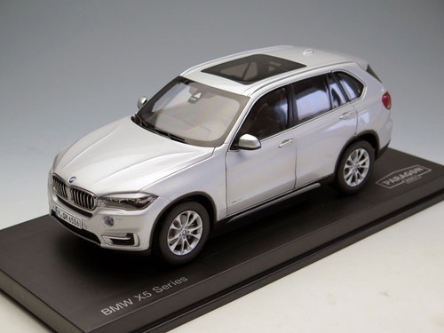 1/18 BMW X5 F15 Generation (2013-2018) (Silver) Diecast Car Model
