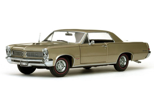 1/18 Sunstar 1965 Pontiac GTO (Green) Diecast Car Model