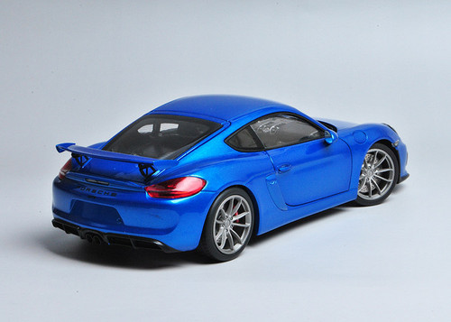 Schuco Gulf Porsche Cayman ミニカー 1/18 1/18 Schuco Porsche Cayman GT4 (Gulf) Diecast Car Model