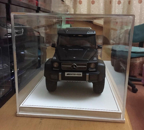 1/18 Extra Large Extended Acrylic Display Case with White Leather Base (car model not included)