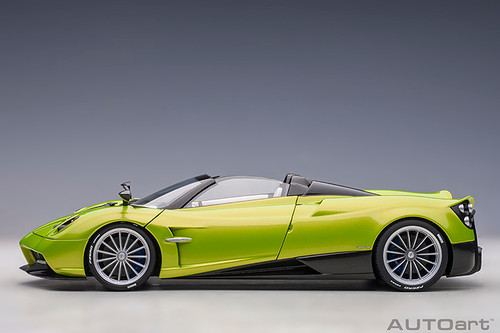 1/18 AUTOart Pagani Huayra Roadster (Verde Firenze Green) Car Model