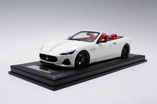 2018 Maserati GranTurismo MC Bianco Birdcage / Pearl White 1/43 Model Car  by True Scale Miniatures 