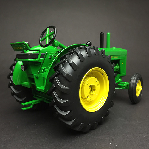 ERTL 1/16 JOHN DEERE MODEL R TRACTOR DIECAST MODEL - LIVECARMODEL.com