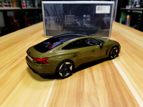 Voiture miniature Audi RS E-Tron GT ́22 tactical grün Burago 1:18  Metallmodell sur