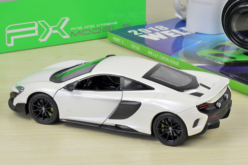 1/24 Welly Mclaren 675LT (White) Diecast Car Model