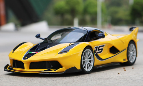 1/18 Bburago Ferrari Laferrari FXXK Evo #15 (Yellow) Diecast Model