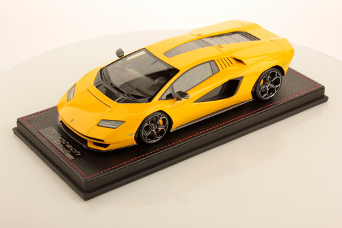 1/18 MR Collection Lamborghini Countach LPI 800-4 (Giallo Yellow) Resin Car Model