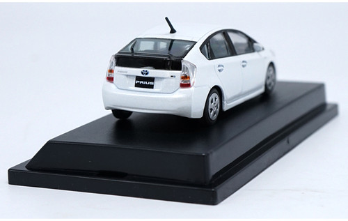 1/43 Dealer Edition Toyota Prius (White) Diecast Car Model