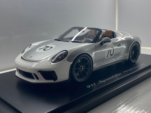 1/18 Dealer Edition Porsche 911 991.2 Speedster Heritage Design Package with Showcase Resin Car Model 