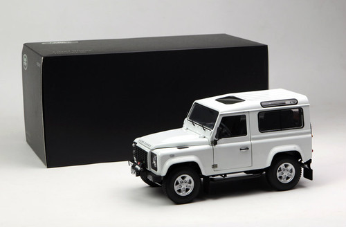 1/18 Kyosho Land Rover Defender 90 Short Wheelbase (White) Diecast Car Model