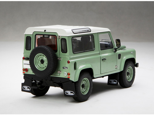 1/18 Kyosho Land Rover Defender 90 Short Wheelbase Heritage Edition (Green) Diecast Car Model