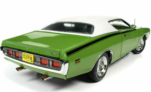 1/18 Auto world 1971 Dodge Charger Super Bee (FJ6 Green Go) Diecast Car Model