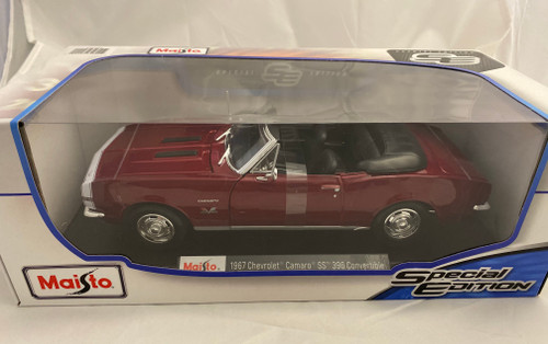 1/18 Maisto 1967 Chevrolet Chevy Camaro SS 396 Convertible (Red) Diecast Car Model