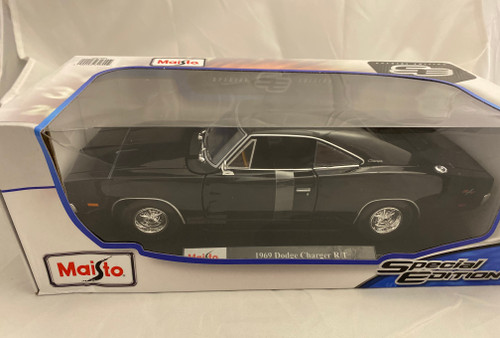 1/18 Maisto 1969 Dodge Charger R/T (Purple with Matt Black Top and