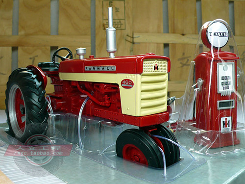 1/16 ERTL Farmall Case 460 Tractor Diecast Model