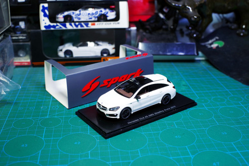 Mercedes-Benz - 1/43 Mercedes Benz GLA 45 AMG 2015 メルセデス Mercedes-Benz GLA 45 AMG 2015 White 1:43 Spark S4911