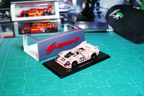 1/64 Spark Porsche 917/20 