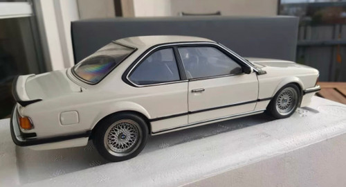 1/18 AUTOart BMW E24 M635Csi M635 Csi M6 (Royalblue Metallic 