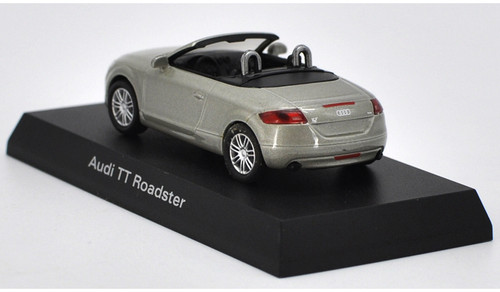 Audi TT Roadster Grey 1/18 Diecast Model Car by Maisto