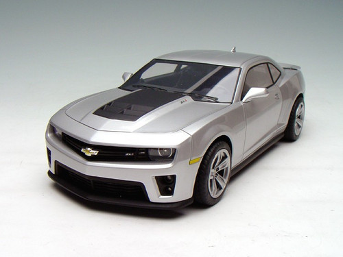 1/18 Dealer Edition Chevrolet Chevy Camaro ZL1 (Silver) Resin Car Model