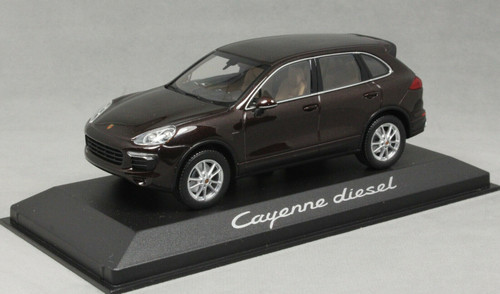 1/43 Dealer Edition 2014 Porsche Cayenne (958) E2 II Diesel (Mahogany Brown Metallic) Car Model