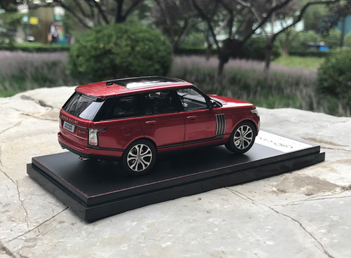 1/43 Dealer Edition Land Rover Range Rover (Red) Diecast Car Model