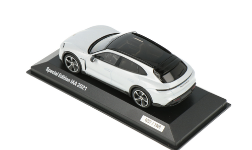 1/43 Dealer Edition 2021 Porsche Taycan Cross Turismo Turbo S IAA Munich (Ice Grey) Car Model