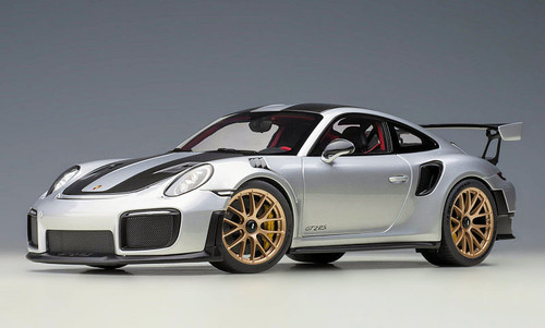 1/18 AUTOart Porsche 911 (991.2) GT2 RS Weissach Package (GT