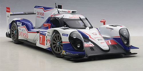 即納限定品AUTO art 81416 1/18 トヨタ TS040 HYBRID ル・マン ’14 #8 WEC マニュ&ドライバーズ・チャンピオン レーシングカー