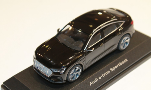 1/43 iScale 2020 Audi E-Tron Sportback (Black) Car Model