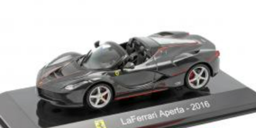 Ferrari 1:43 scale LaFerrari model Unisex