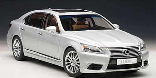 AUTO art LEXUS LS600hL 1/18