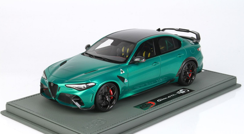 1/18 BBR Alfa Romeo Giulia GTAM Verde Montreal Green (Roll Bar Verde Montreal Red Brakes) Resin Car Model