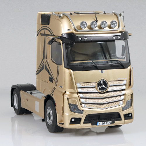 1/18 NZG Mercedes-Benz Actros GigaSpace 4x2 (Champagne) with Lighting Diecast Car Model