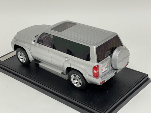 1/18 OTTO 1998 Nissan Patrol GR Y61 (Dark Green) Car Model
