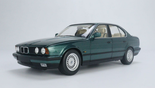 1/18 Minichamps 1988 BMW 535i (E34) (Green) Diecast Car Model