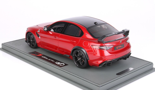 1/18 BBR Alfa Romeo Giulia Quadrifoglio GTAM (Red GTA Black Belts And Black Brakes) Resin Car Model Limited 40 Pieces