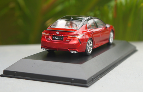 1/43 Dealer Edition 8th Generation (2018-Present) Toyota Camry XSE SE (Red) Diecast Car Model