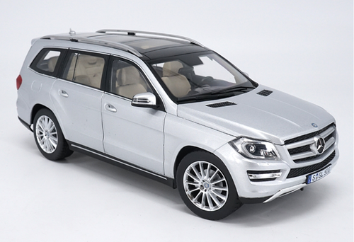 1/18 Dealer Edition Mercedes-Benz MB GL-Class GL-Klasse GL500 2nd Generation (X166; 2013-2019) (Silver) Diecast Car Model