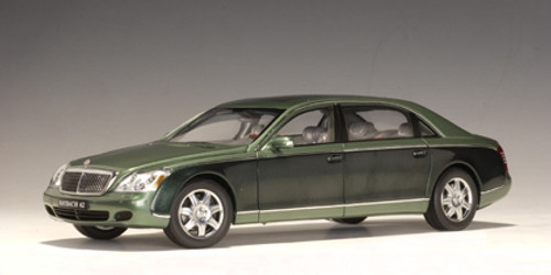 RARE 1/18 AUTOart MAYBACH 62 LWB (MAYBA IRELAND GREEN MIDDLE / IRELAND  GREEN DARK) (B) Diecast Car Model 76161