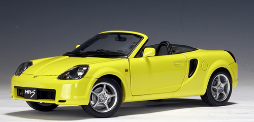 1/18 AUTOart 2000 Toyota MR2 Spyder RHD (Yellow) Diecast Car Model