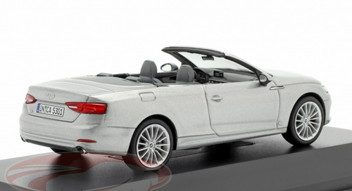 1/43 Dealer Edition 2017 Audi A5 Cabriolet (Florett Silver) Car Model