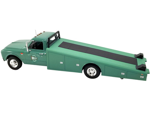 1/18 ACME 1967 Chevrolet C-30 Ramp Trucks Holley Speed Shop (Green) Diecast Car Model